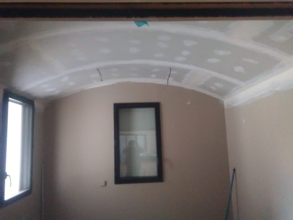 Placo arrondi pour plafond à Rochefort